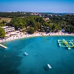 Biserka In 4* بنجول