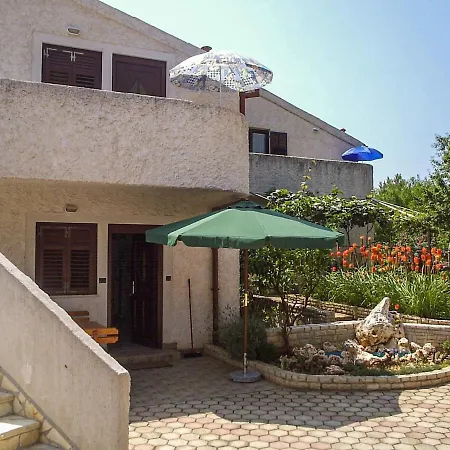 Biserka In Penzion Banjole