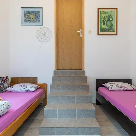 Biserka In 4* Banjole