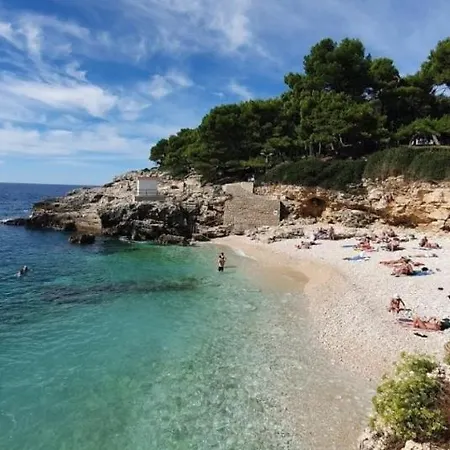 Biserka In 4* Banjole