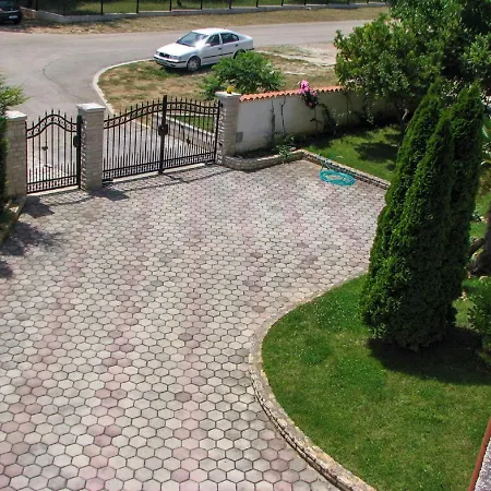 Biserka In بيت ضيافة